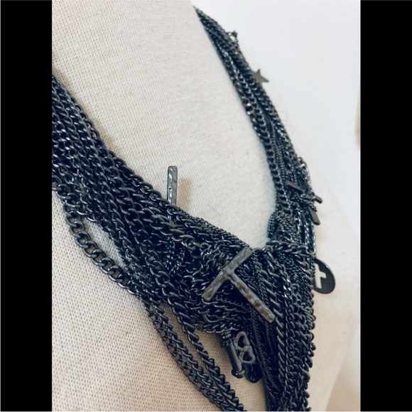 Layered necklace - Picture 2 of 4